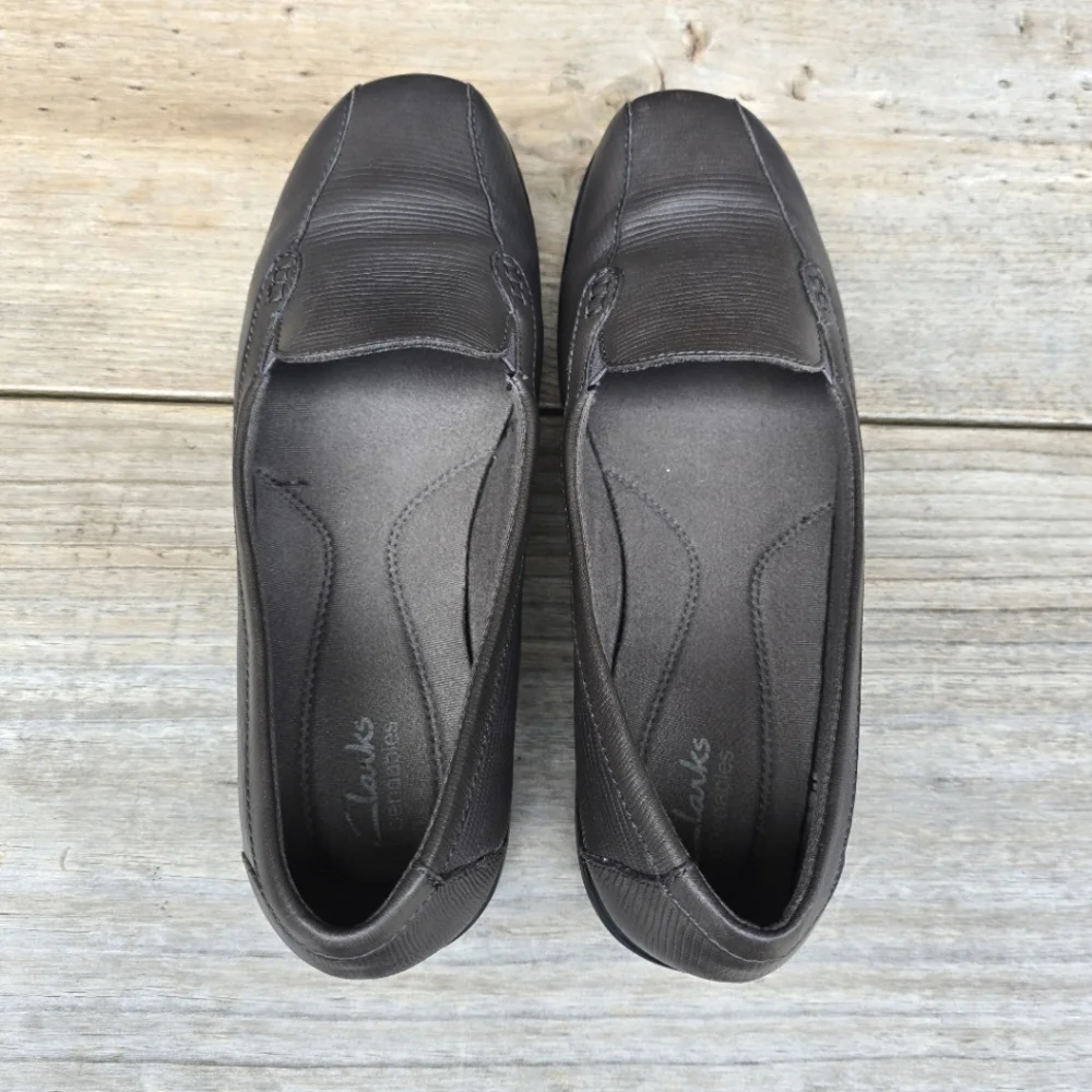 Clarks Bendables Bayou Classic Minimalist Taupe Leather Comfort Loafers 9W